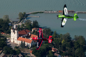Hall goes for All-or-Nothing in Hungary