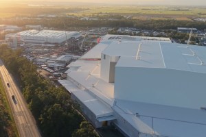 Visy opens 100 roles at Yatala glass facility