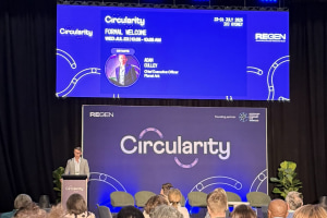 Research shows Aussies want action on soft plastics