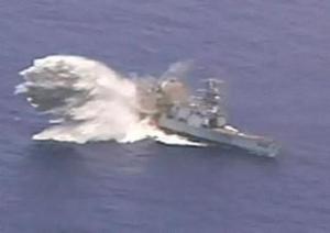 Heavyweight torpedo sinks US warship