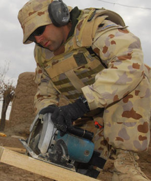 Defence numbers needed: Combet