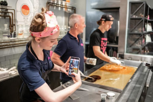 Confectioner sticks social media landing