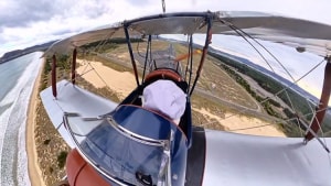 FRIDAY FLYING VIDEO: A Tasmanian Tiger