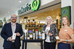 Woolworths enters the Loop with Aussie first