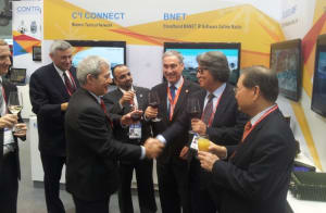 From right to left: Executive Vice-President of Pine Telecom, Changwoo Ro and CEO of Rafael, VADM (ret.) Yedidia Yaari.