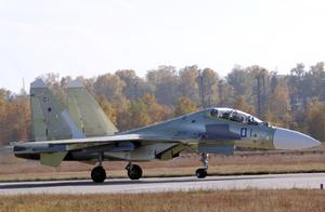 The Su-30SM multirole fighter is undertaking a series of test flights at the Irkutsk Aviation Plant's airfield.