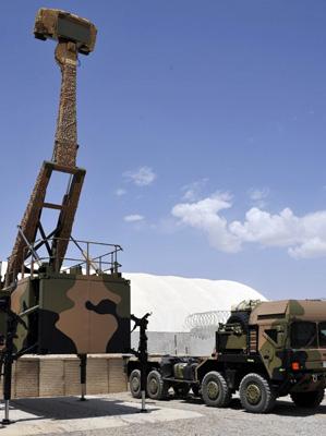 Clare said that the Giraffe radars provide troops with early detection of attacks from enemy rockets, artillery and mortars, protecting Australian and ISAF forces.