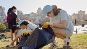 Clean Up Australia ‘Get Your Gloves On’ via uberbrand 