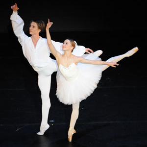 Daria Klimentova and Vadim Muntagirov prove to be a well-matched partnership.
Photo: Lightbox Photography