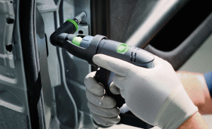 The elbow adapter for the CXS cordless drill is ideal for drilling work in corners and for getting concealed screws in narrow angles.