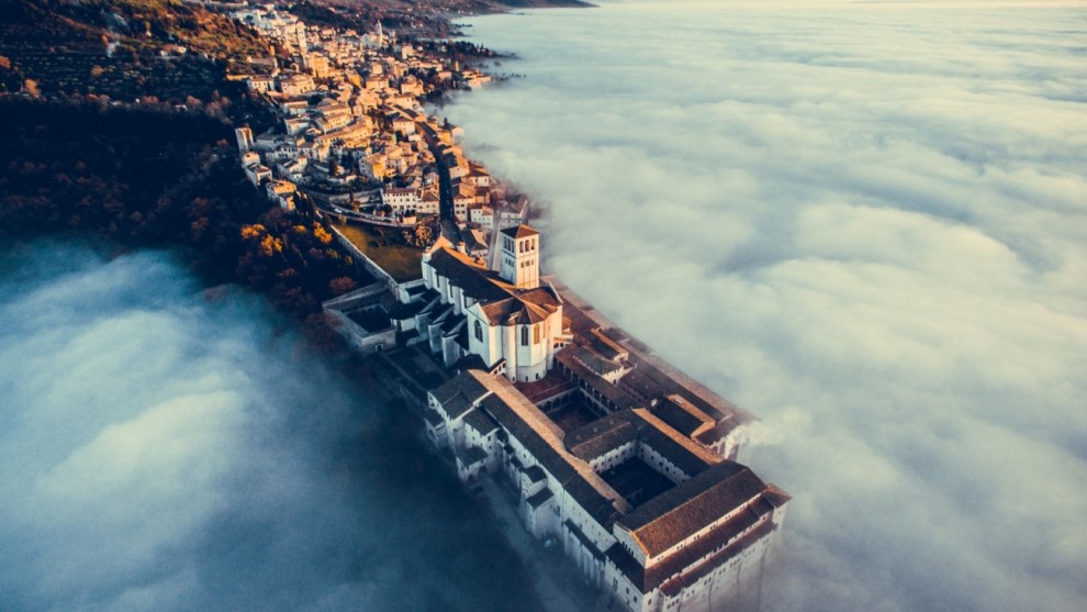 Winner, Assisi over the clouds by Francesco Cattuto