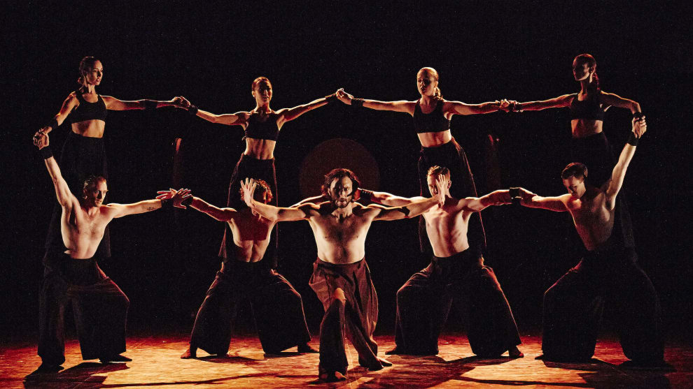 Takuto (Matthew Lehmann centre). Photo: Sergey Pevnev.