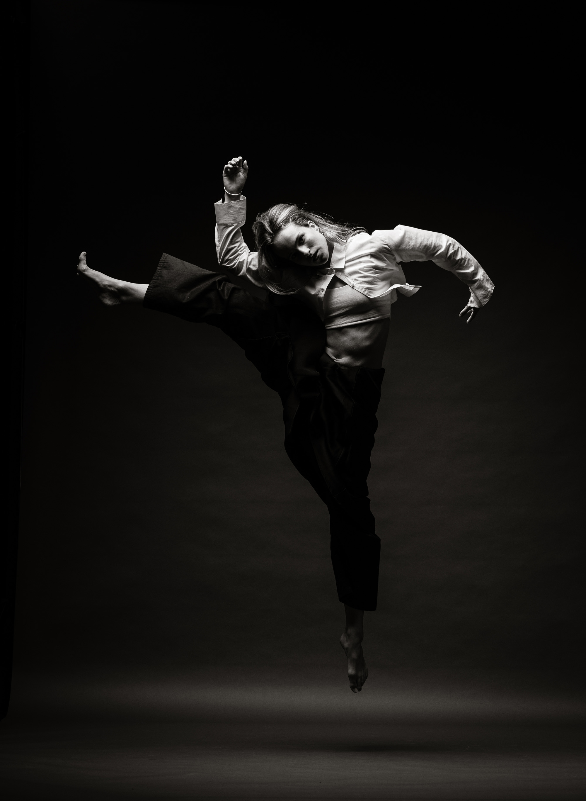 Dancer: Hayley Corderoy. Photographer: David Kelly