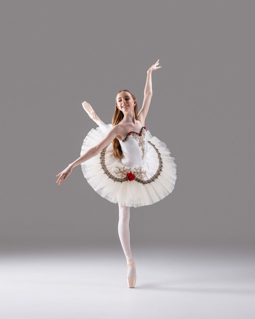 Dancer: Lily Jones. Photographer: Everline Imagery