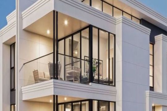 The acceleration of climate extremes is forcing contractors to adopt materials that can withstand Australia&rsquo;s harsher conditions.