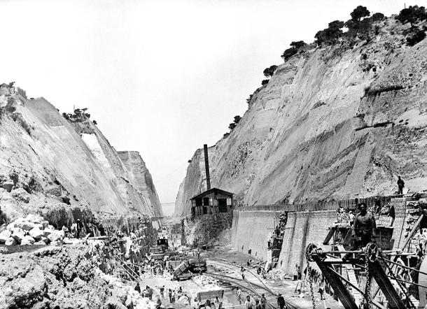 Digging house and worker.