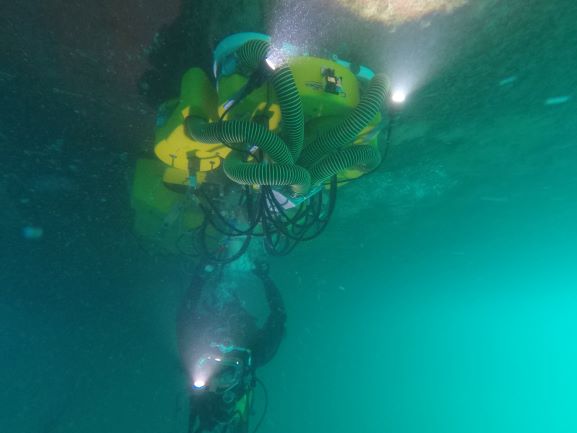 CleanSubSea&rsquo;s hull cleaning robot, Envirocart.

Credit: CleanSubSea