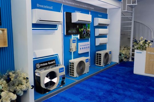 Midea product showcase.