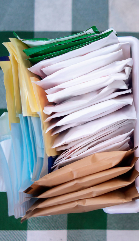 The report concentrates on small-format flexible packaging sized A5 or smaller – including sachets, wrappers, pouches and small pillow bags. Image: Ellen Macarthur Foundation