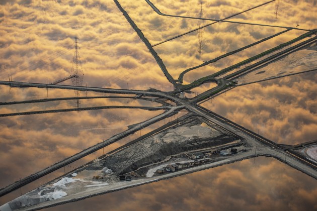 Clouds of Gold by Jassen Todorov (USA), Highly Commended, Wetlands: The Bigger Picture | Wildlife Photographer of the Year