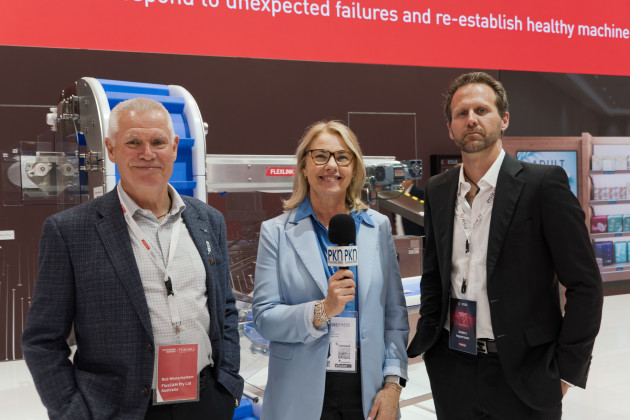 Rob Winterbottom, FlexCAM; Lindy Hughson, PKN; Anders Ingvarsson, FlexLink