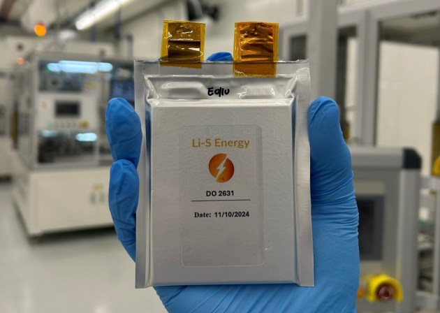 Li-S Energy has secured the regulatory approvals required to airfreight its prototype lithium-sulphur cells from Australia to the United States.

Credit: Li-S Energy