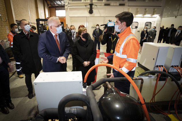 Prime Minister Scott Morrison, Minister for Defence Linda Reynolds  talking with Patrick Dunphy, an Engineering Graduate at DATAPOD. (Defence)