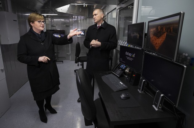 Minister for Defence Linda Reynolds with Scott Carr, Managing Director of DATAPOD inside a DATAPOD.
Defence