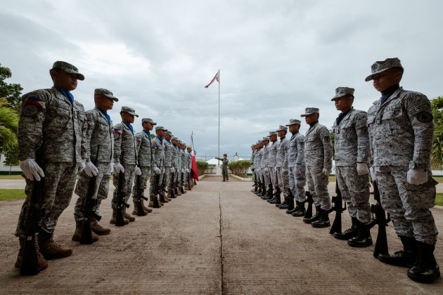 Members of the Armed Forces of the Philippines (AFP) conduct a display of foyer honours as part of Exercise ALON 25 at Headquarters Western Command, Camp Ricarte, Puerto Princesa City.

Credit: Defence