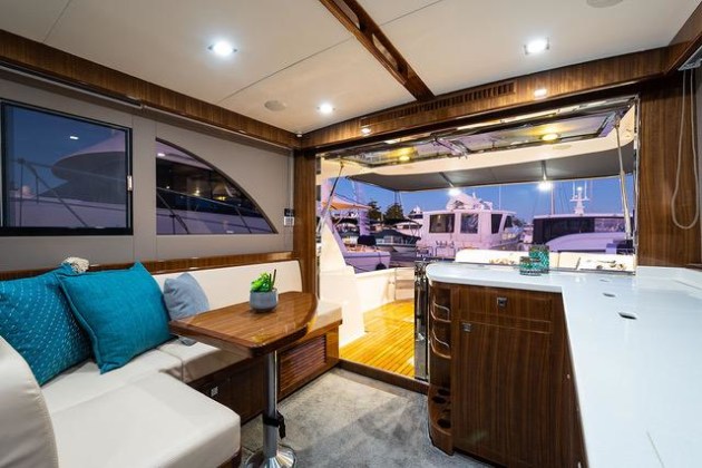 Newport 460 Classic Cruiser