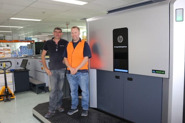 “We like to give our customers full confidence”: Deni Boyd (right) with Peter Smith, digital press operator, Dashing.