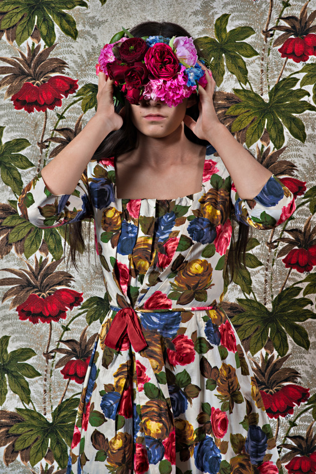 Blinded, 2016. Pigment print, 127.3 x 85cm. © Polixeni Papapetrou.