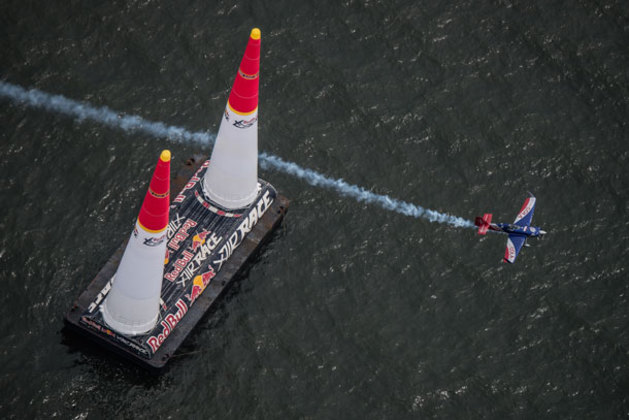 Australia's Matt Hall competes at the Japanese round of the Red Bull Air Race World Championship in 2016. (Red Bull Content Pool/Joerg Mitter)