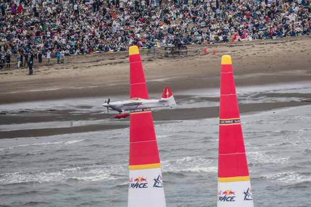Yoshi Muroya won his first round of the Red Bull Air Race in front of his home crowd in Japan. (Red Bull Content Pool/Joerg Mitter)