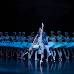 The Australian Ballet: Swan Lake - Dance Australia