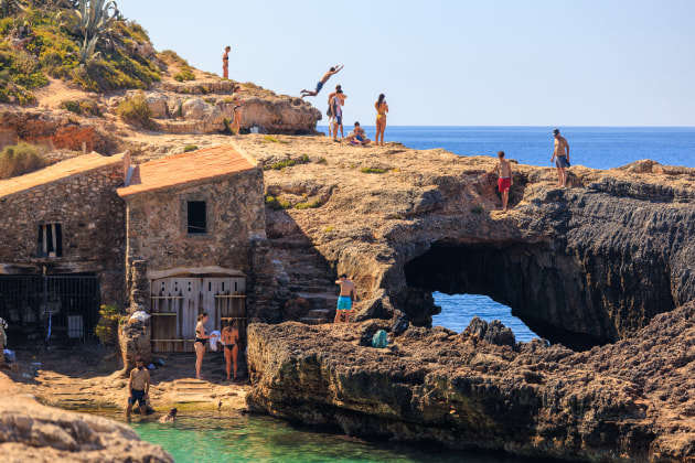 Ariel Briner, The beach