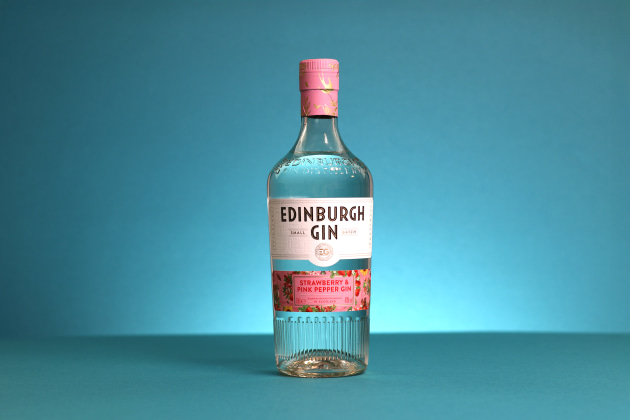 A fresh new gin flavour has made its way to Australian shelves from the UK, just in time for summer – with the launch of Edinburgh Gin’s Strawberry & Pink Pepper Gin in Dan Murphy’s.
Source: Edinburgh Gin