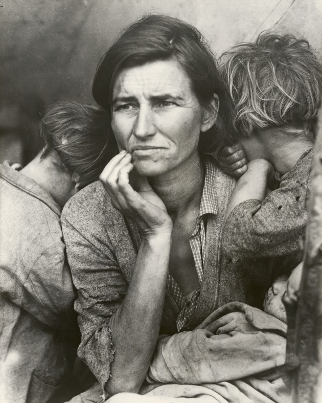Dorothea Lange
Migrant Mother, Nipomo, California
1936, printed c. 1975
gelatin silver photograph
49.4 x 39.6 cm (image) 50.6 x 40.7
cm (sheet)
Purchased, 1975