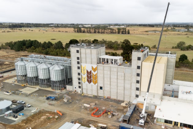 George Weston Foods' (GWF) new Mauri flour mill in Ballarat is nearing completion after three years of construction, with the facility expected to be operational by the end of 2026. 
Source: Victorian Government