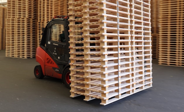 According to HPE, around 85 per cent of the world’s goods are transported in or on wooden packaging. Image: HPE