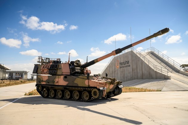 Hanwha Defence Australia has completed the first three Australian-made AS9 Huntsman Self-Propelled Howitzers made at the Hanwha Armoured Vehicle Centre of Excellence in Victoria.

Credit: Hanwha Defence Australia
