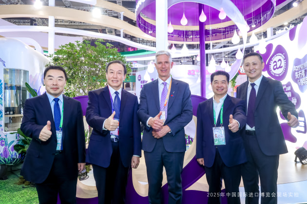 In a deal to strengthen its cross-border ecommerce presence in China, The a2 Milk Company (a2MC) has expanded its long-standing partnership with China State Farm Agribusiness Holding Shanghai Co. (CSFA) to include English label infant milk formula (IMF) products.
(L-R) Mr Hui LIU, VP of CNADC, Mr Fanxin KONG, Chairman of CNADC, David Bortolussi, Mr Xuelin LI, Sr Executive and GM of Operation Department of CNADC, and Mr Qingyong ZHAO, Chairman of CSFA Shanghai.