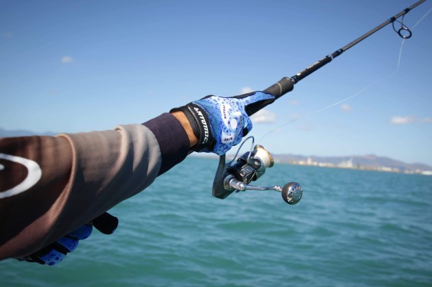 casting gloves fishing