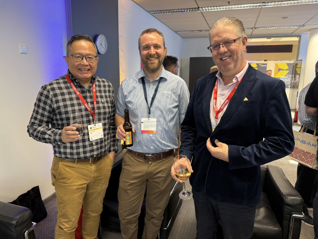 Jwo Tarng Chen with TJ McLennan and Keith Bishop, Detmold Group.