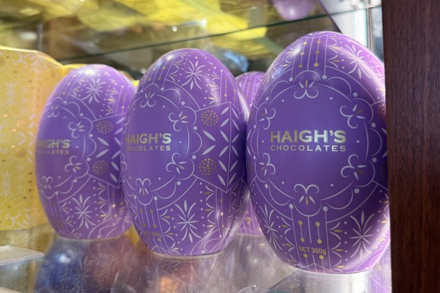 Haigh's easter mixture gift tin