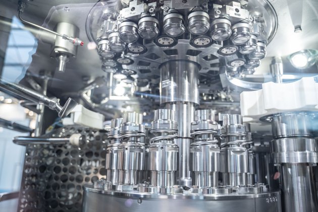 The sealing of the beverage cans is often considered the most important part of any can line. This complex art form can come across as simple, however it is a highly precise process where every intricate detail matters. (Image: Krones)