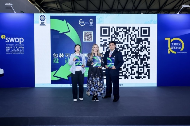 Li Hua, China Packaging Federation; Nerida Kelton, WPO; and Jasper Liu, China National Export Commodities Packaging Research Institute.