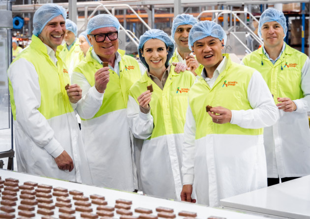 The Arnott’s Group is celebrating 160 years of its iconic biscuit brand in 2025, hosting the New South Wales Premier, Minister for Domestic Manufacturing, Minister for Industry and Trade, and Member for Prospect at its Huntingwood bakery in Western Sydney last week.
Source: Arnott's