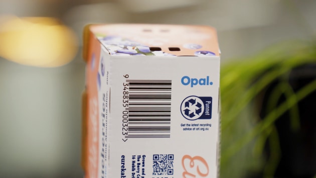 The Australasian Recycling Label on the berry punnet base confirms it is kerbside recyclable.