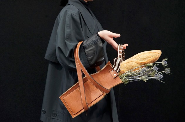 RMIT University Advanced Fashion and Textiles Design Studios, Sans Beast x RMIT ‘re- configuration’ Vase Bag designed Peng Gao, Fi Cuiting Wu, Yvette Yiran Zhou. Worn by student Peng Gao
